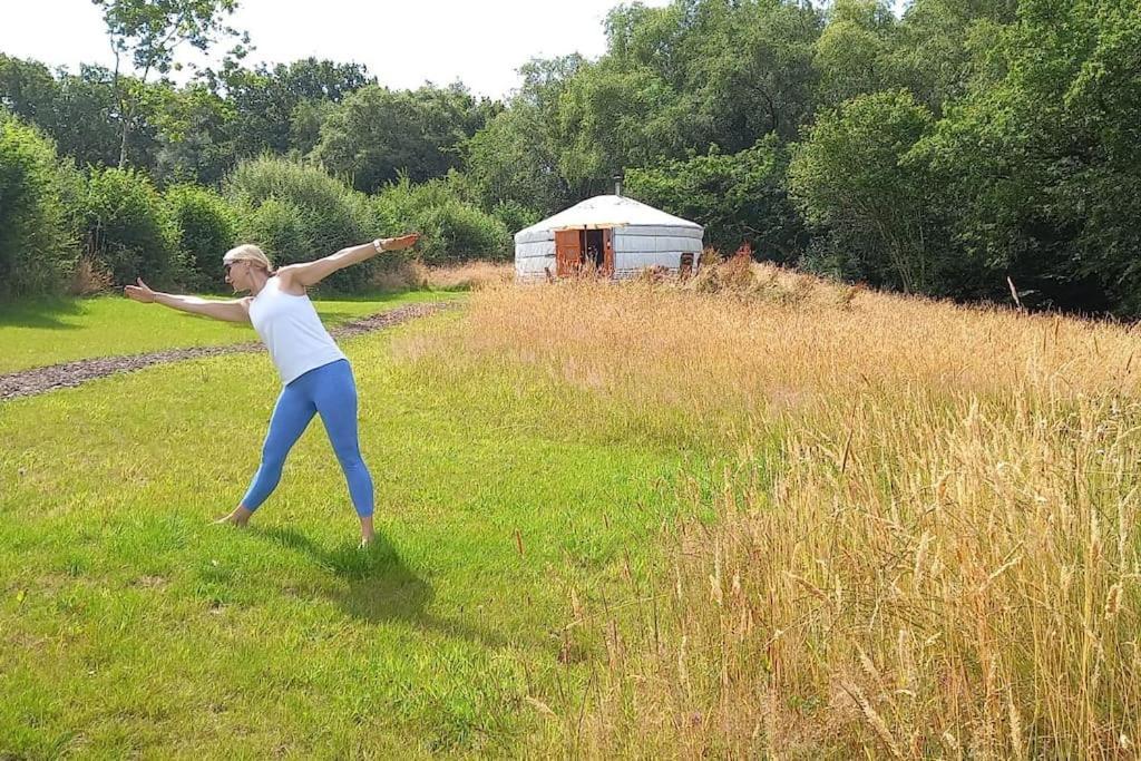 Gilfach Gower Farm Luxury Yurt With Hot Tub Hotel Ammanford Exterior foto