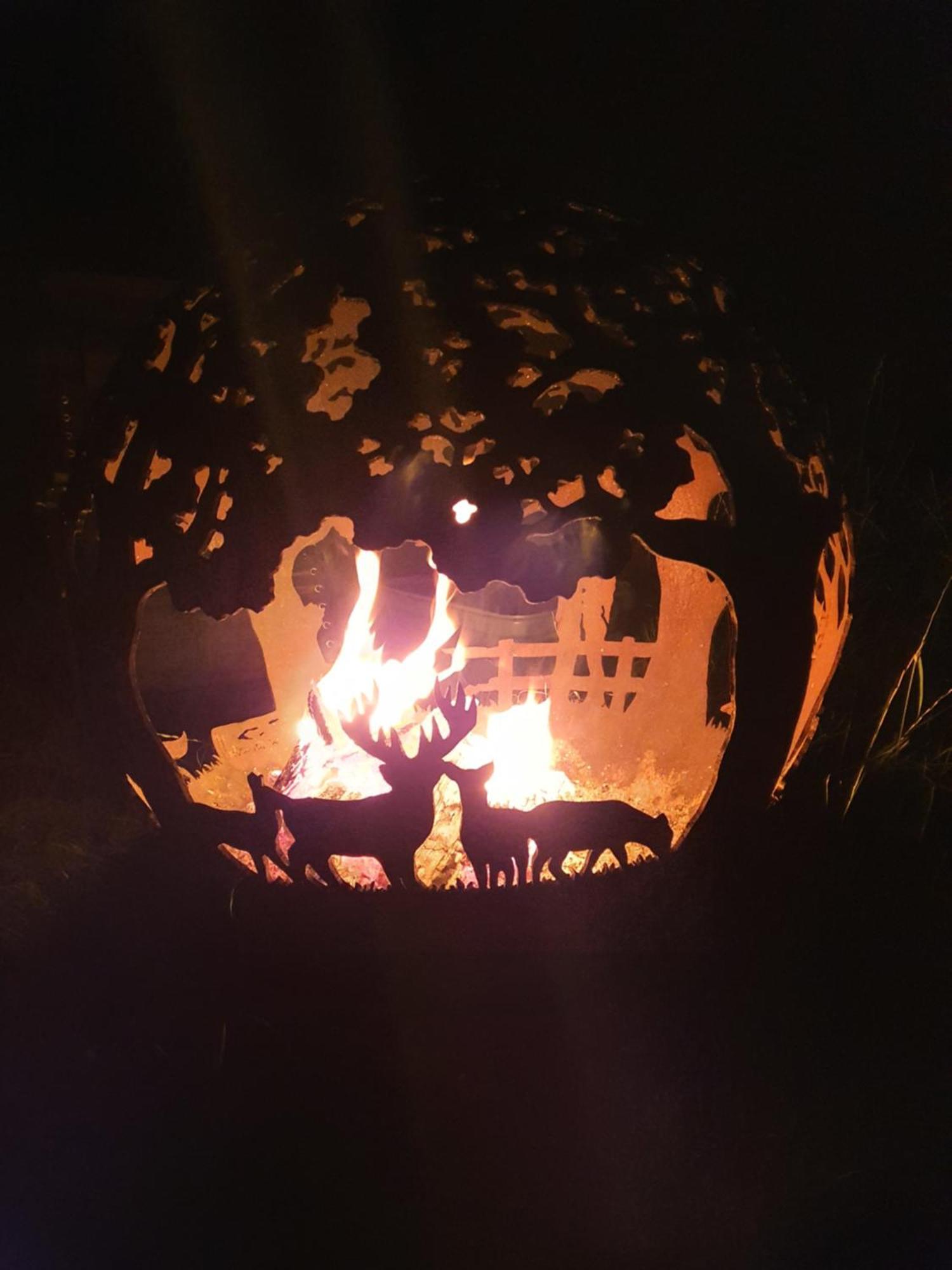 Gilfach Gower Farm Luxury Yurt With Hot Tub Hotel Ammanford Exterior foto