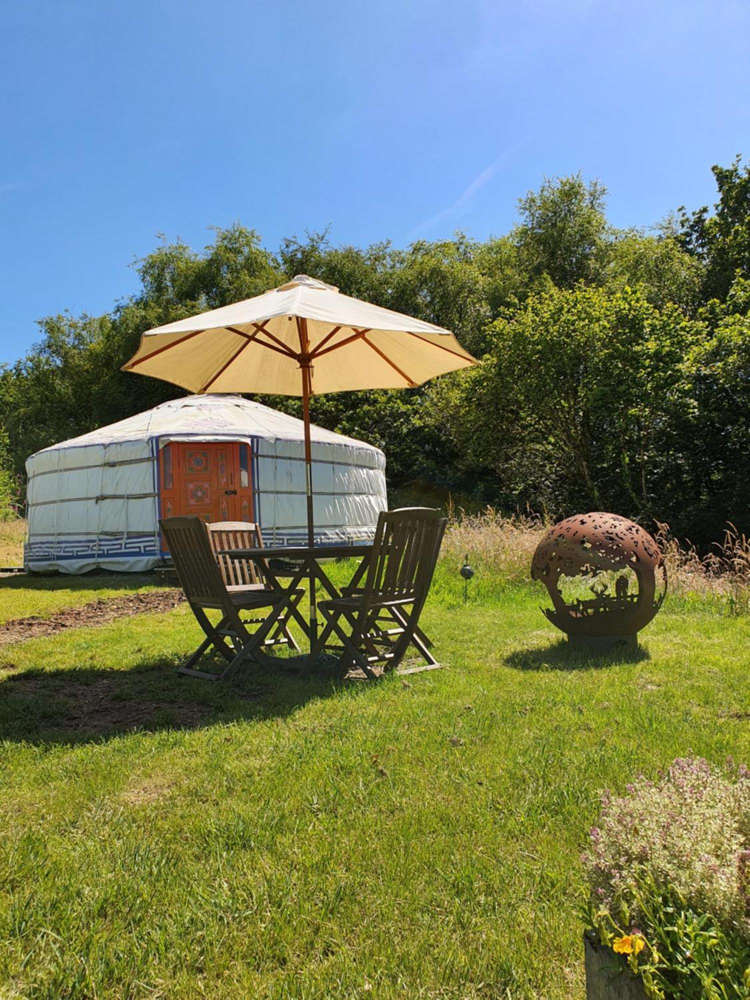 Gilfach Gower Farm Luxury Yurt With Hot Tub Hotel Ammanford Exterior foto