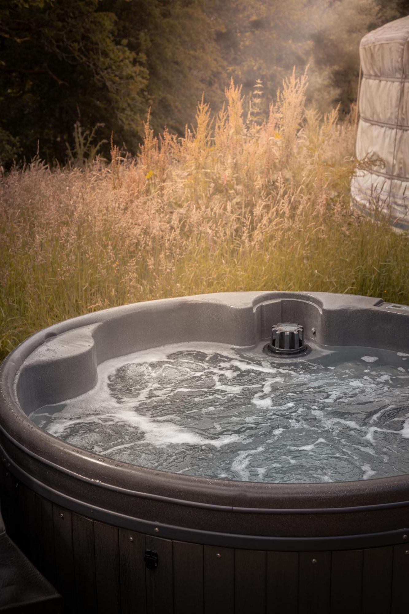 Gilfach Gower Farm Luxury Yurt With Hot Tub Hotel Ammanford Exterior foto