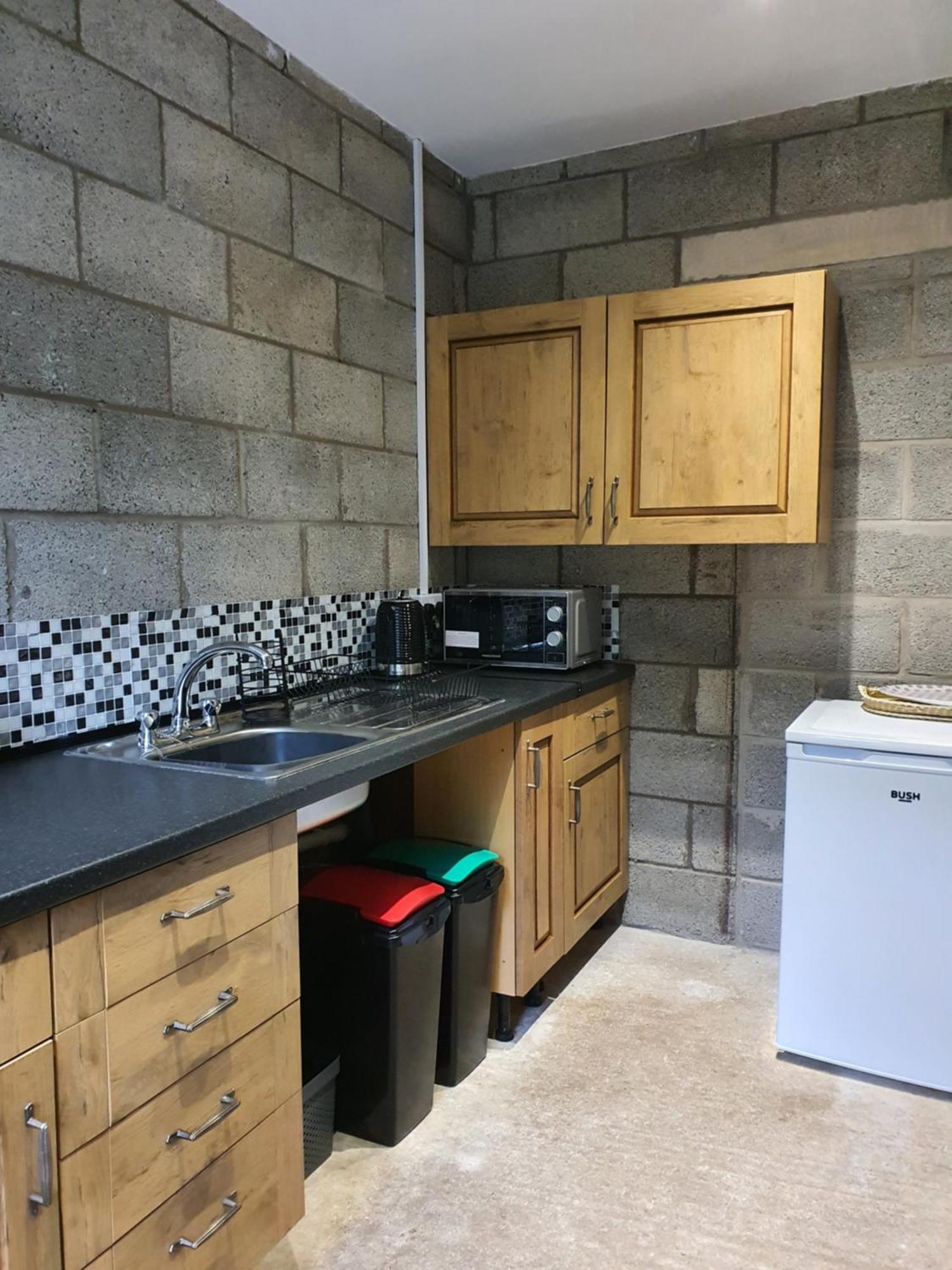 Gilfach Gower Farm Luxury Yurt With Hot Tub Hotel Ammanford Exterior foto